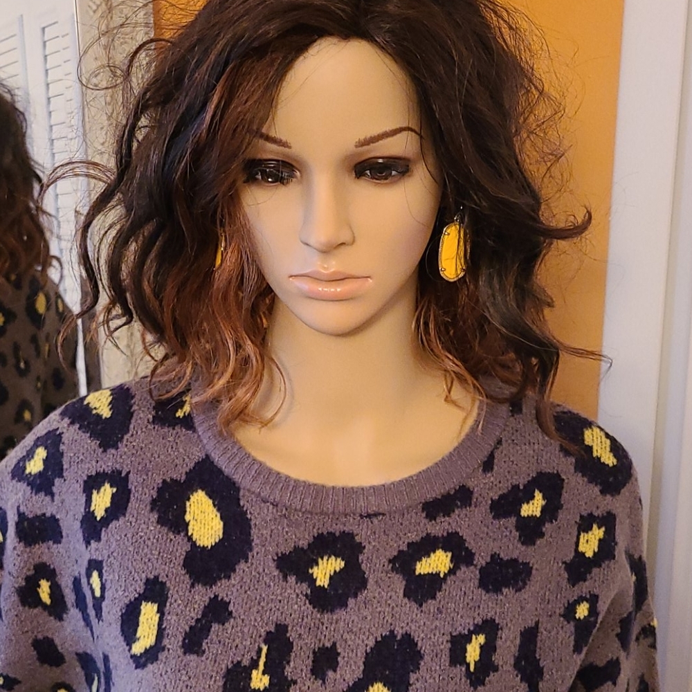 THML Sweater - Picture 4 of 16